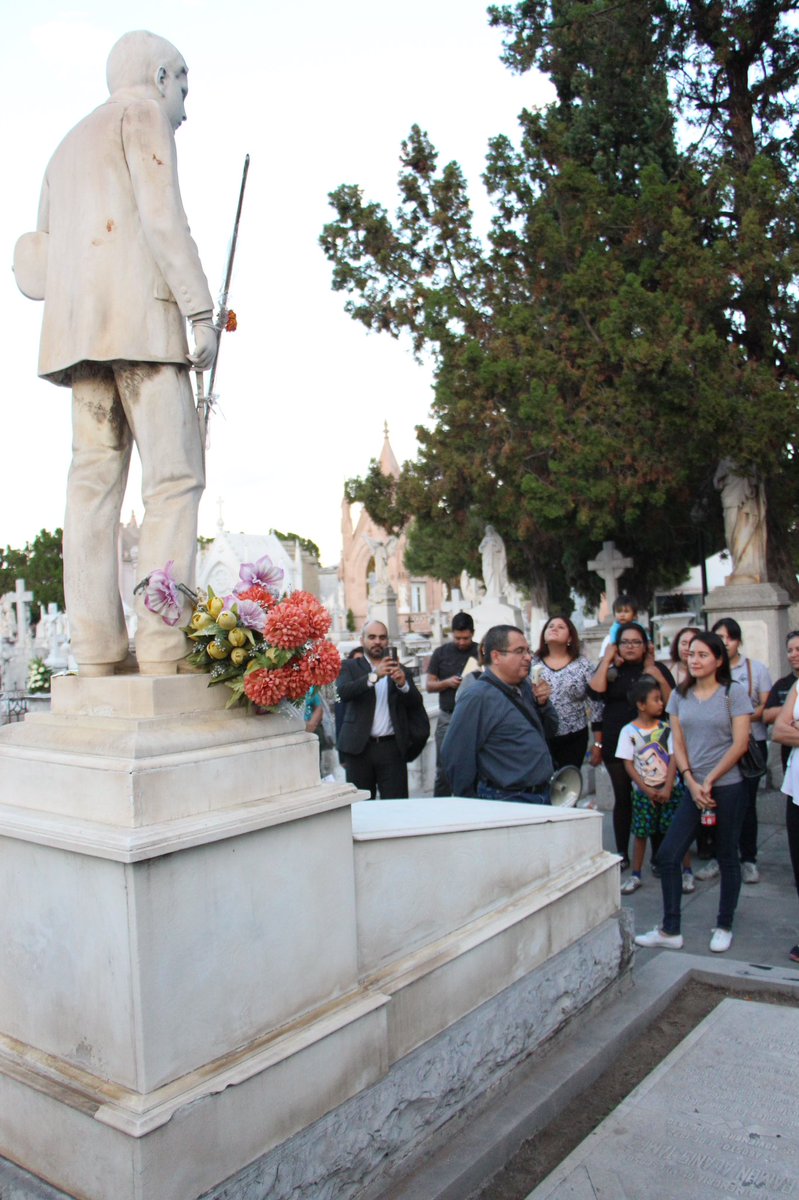 Recorrido Histórico  en el Panteón Del Carmen.