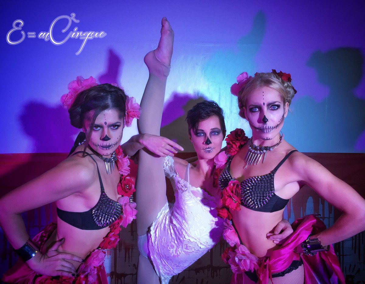 EMCirque's tweet photo. One picture from our last show in October. Beauty and talent together... @anyapnko @bekahburke #emcirque https://t.co/9J6lbR9JDI