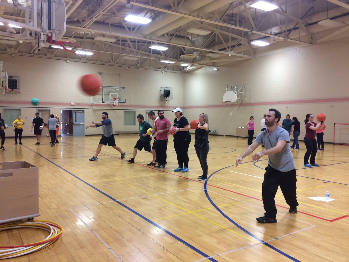koach_kristine's tweet photo. Presenting our Skills & Demonstration lesson in our J/I Phys-Ed class! #LancerHealth #StayingActive https://t.co/CB3mheWSXl