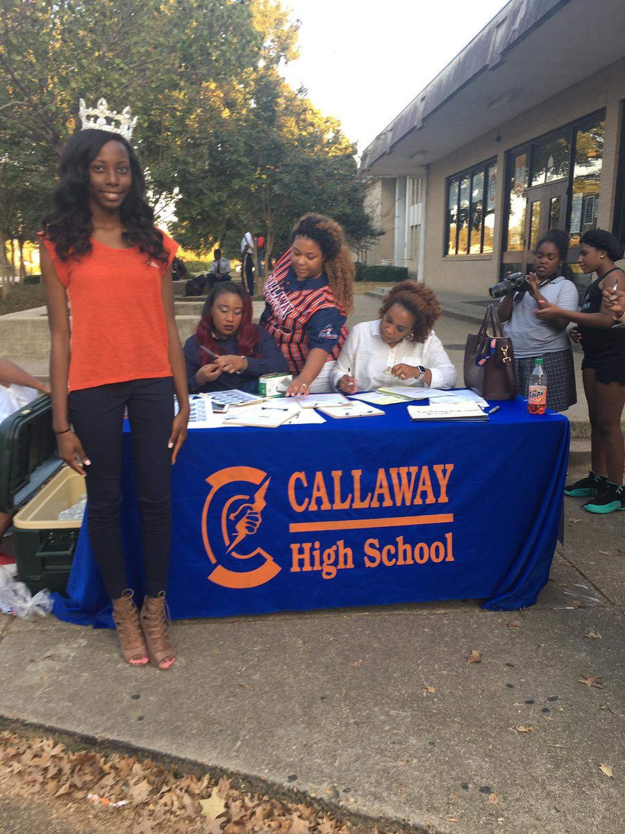 Cway_Principal's tweet photo. PTSA DriveBy @TheC https://t.co/BNxYFogkP2