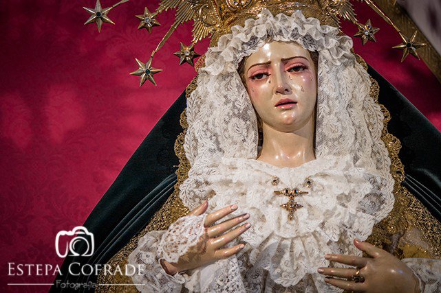 EstepaCofrade's tweet photo. María Santísima de la Esperanza Coronada. Mes de los Difuntos 2016 https://t.co/eIgZeAmxiq @Paz_y_Caridad @CuadrillaE https://t.co/9OnegKalNN