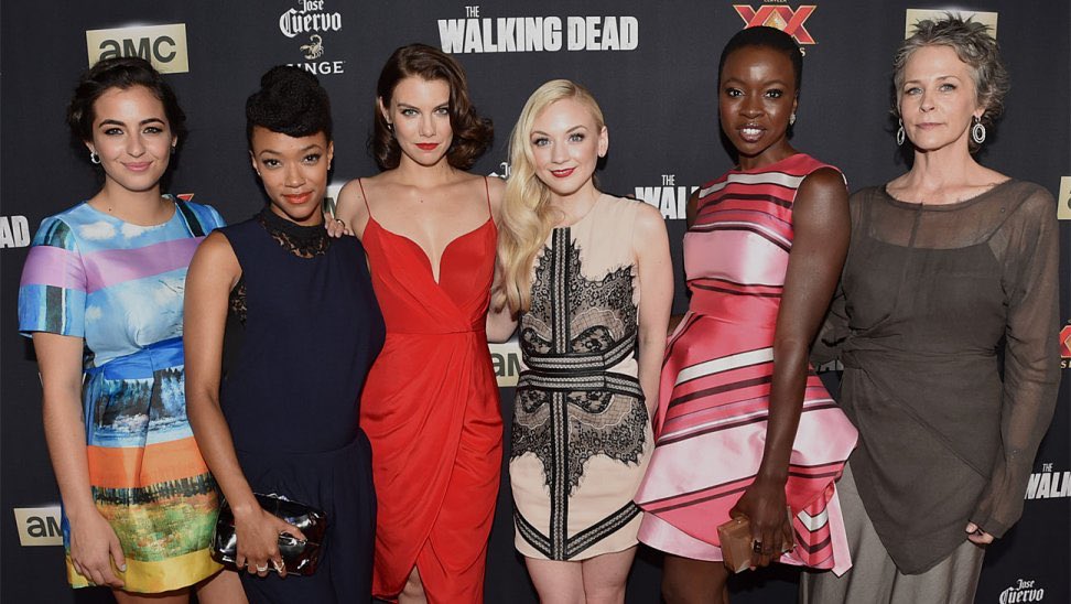 NotSYeun's tweet photo. #WCW to all the lovely ladies I got to work with. https://t.co/W4S2PmfxiI