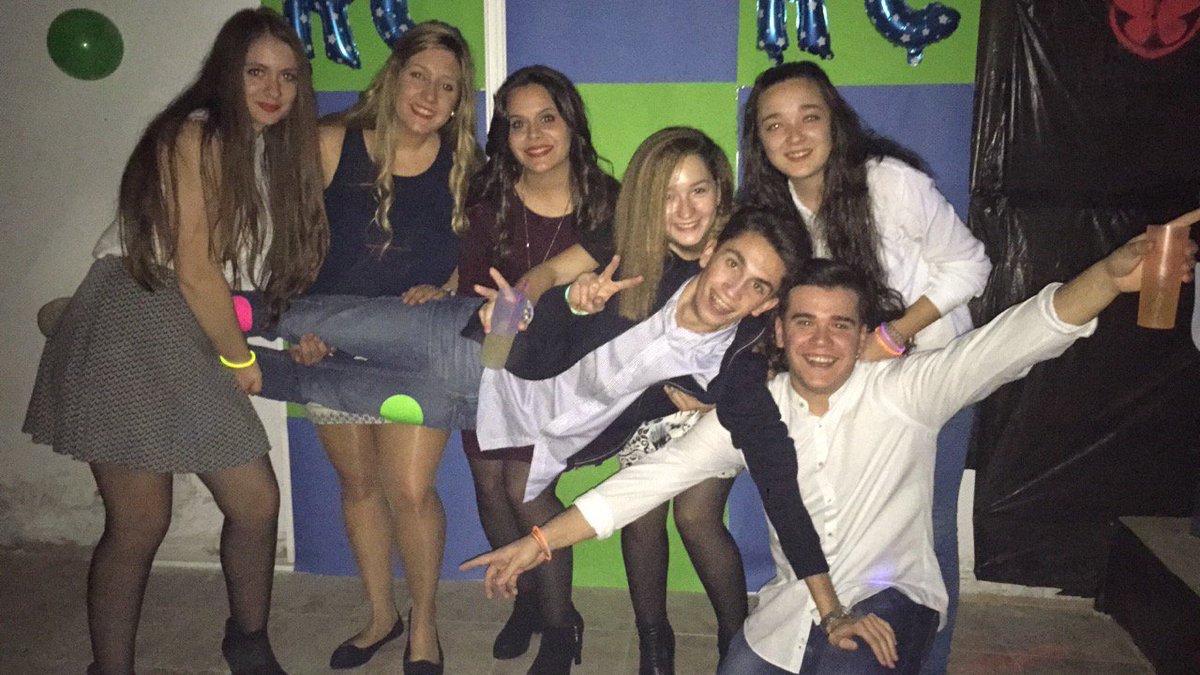 rolilrg's tweet photo. A palabras necias, oídos sordos. #MisAmigos #MiFamilia https://t.co/oEgcjnSrC2