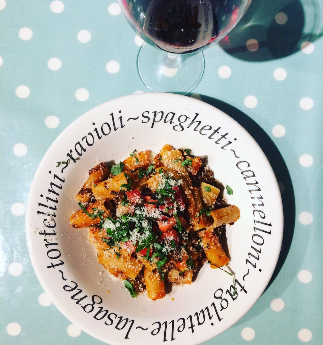 Beef Ragout with Rigatoni and Black Olive Salsa with the obligatory glass of red #hellofreshsnaps