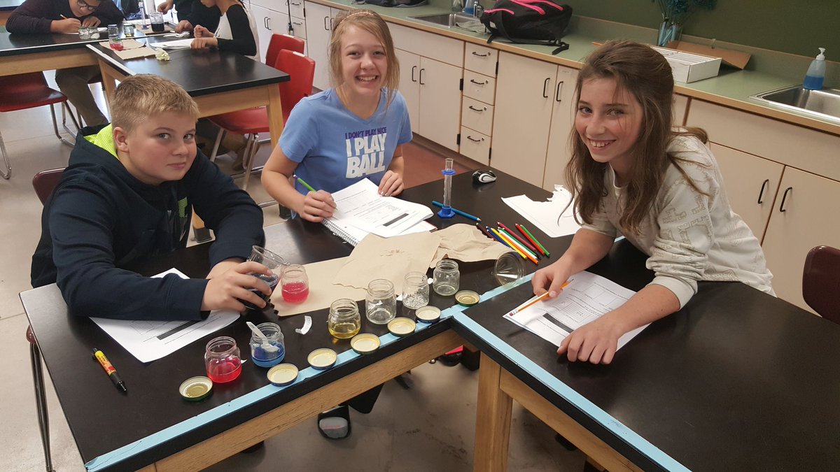 sciencemsness's tweet photo. Red Cabbage pH tests with  8th graders. #gladiworepurple #itsallaboutthatbase #isd2580 https://t.co/xqjxgZRu5C