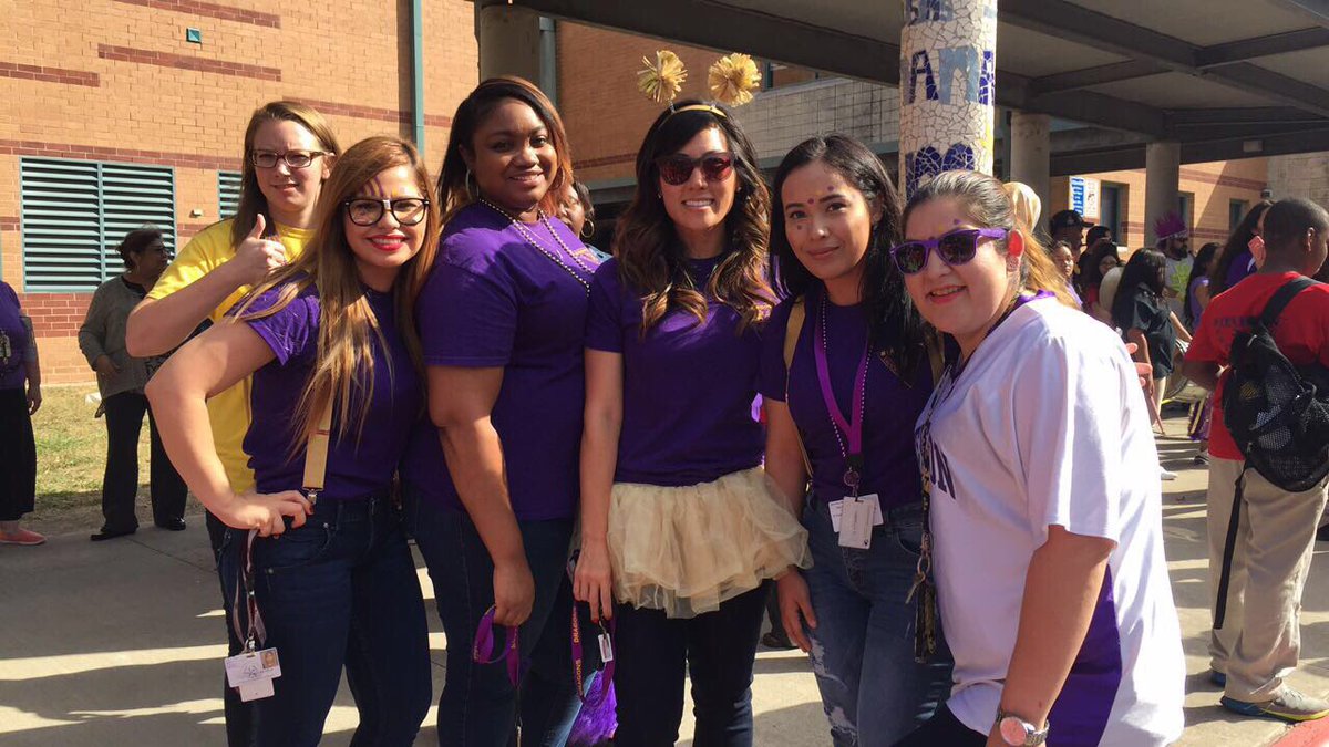 trober14_'s tweet photo. Good luck tonight, Stevenson!! #beatortiz #smsdragons #hisd https://t.co/1890oJJ3u4
