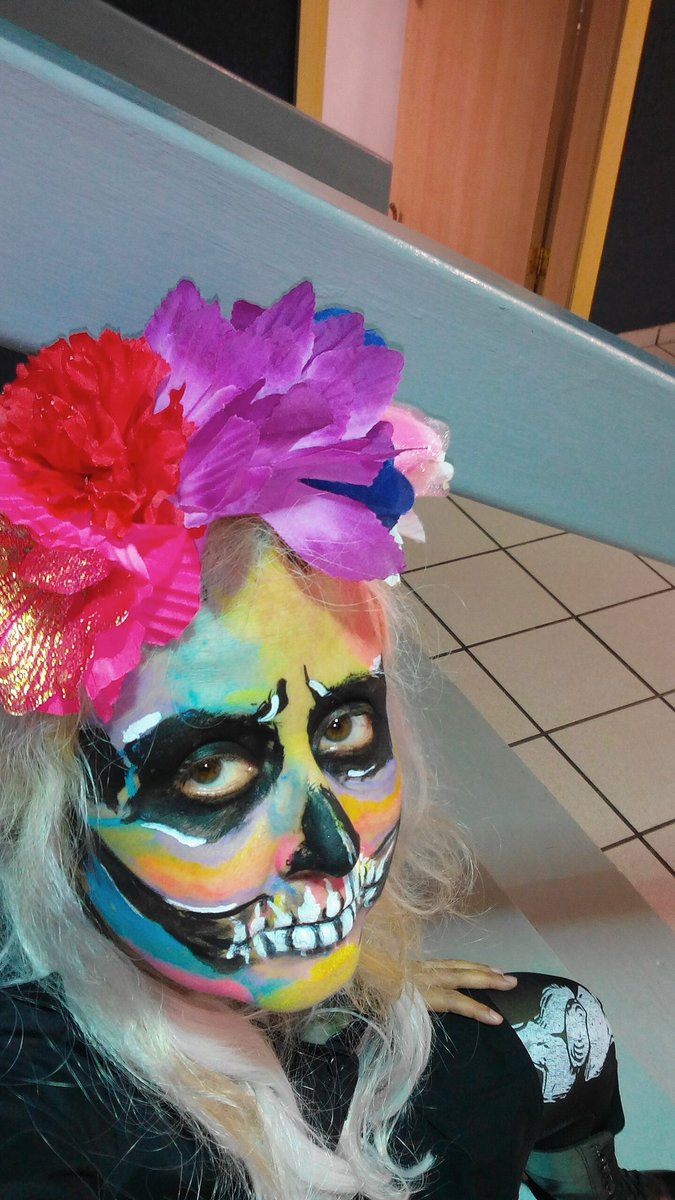 rondalamuerte's tweet photo. MAKEUP UV #DeathFace #CATRINA "MUNDOCALAVERA" VENTA DISFRACES TALLA ADULTO,MAKILLAJE,BODY PAINT Y MAS #tampico #DiaDeMuertos https://t.co/pj5bBFdEWl