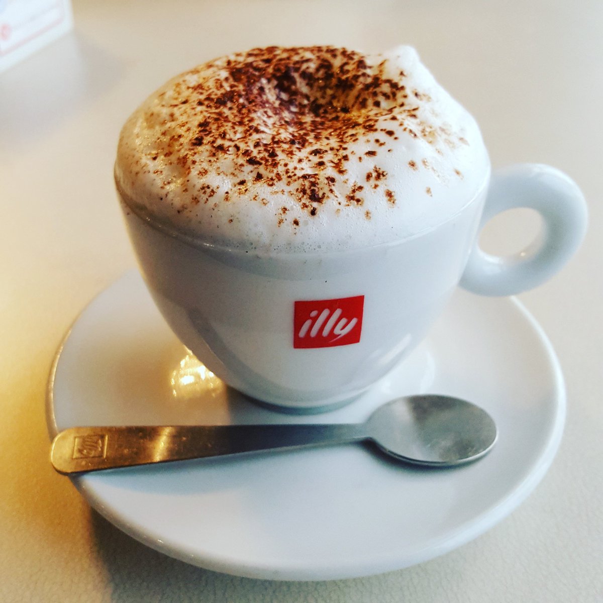 Horizon_Heating's tweet photo. Fabulous cappuccino @FrancasItalian
Check out the spoon!
#flatspoon #yyccoffee #loveyyc https://t.co/1WpGdAoaP4