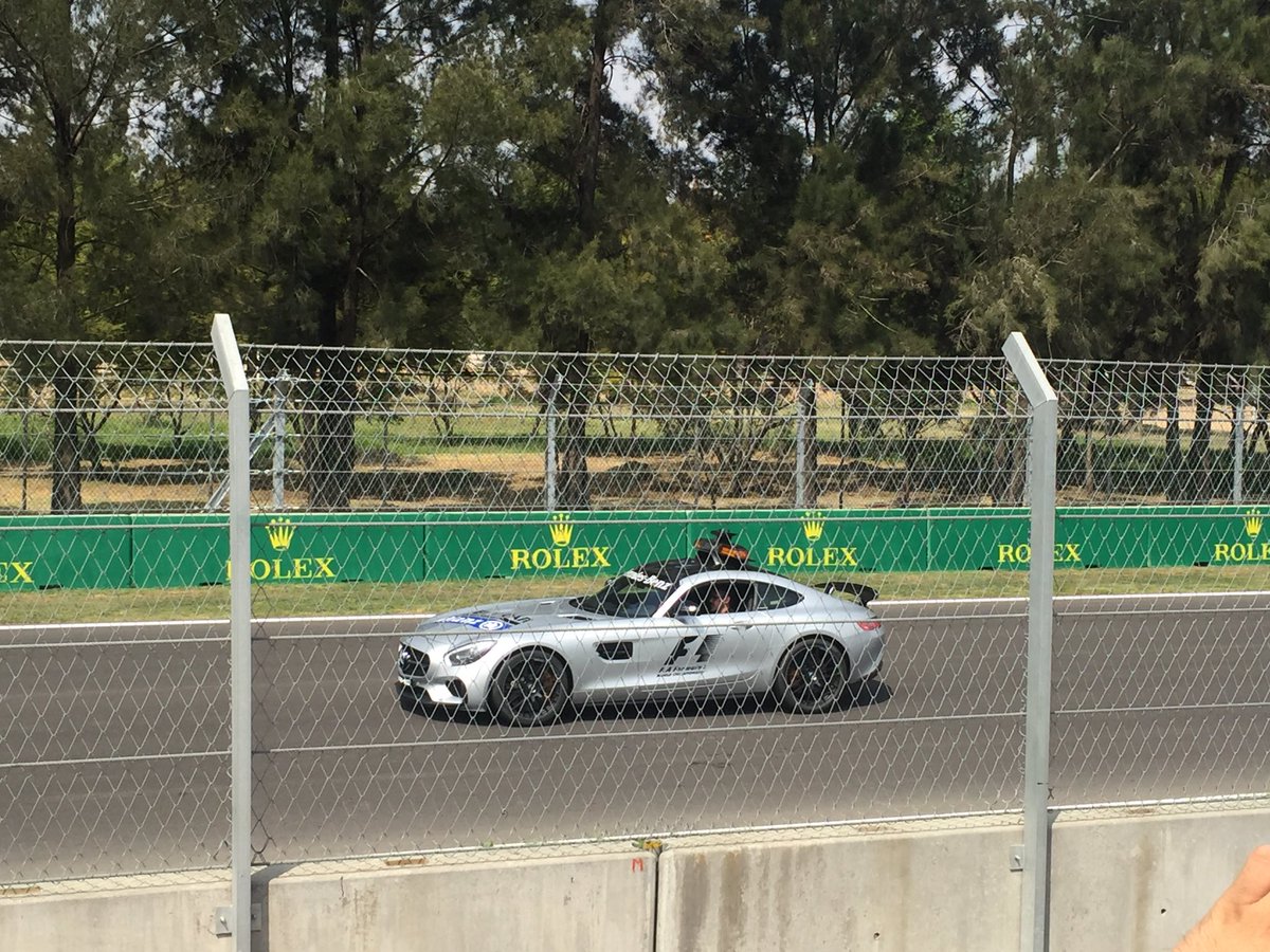Mayren_L's tweet photo. Safety car!! #MexicoGP2016 #F1 https://t.co/J0HHffRiwR