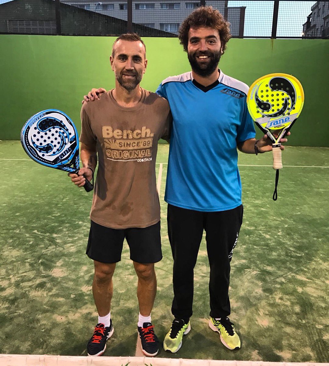 Este alumno de la escuela de Curro Colón en La Línea (Cádiz), ya tiene su Impronta III H.C.T. ¿A qué estás esperando tú? 💙 #pádel