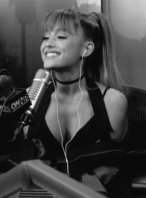 strarlights's tweet photo. my favorite smile in the world https://t.co/bM4kra38ZN