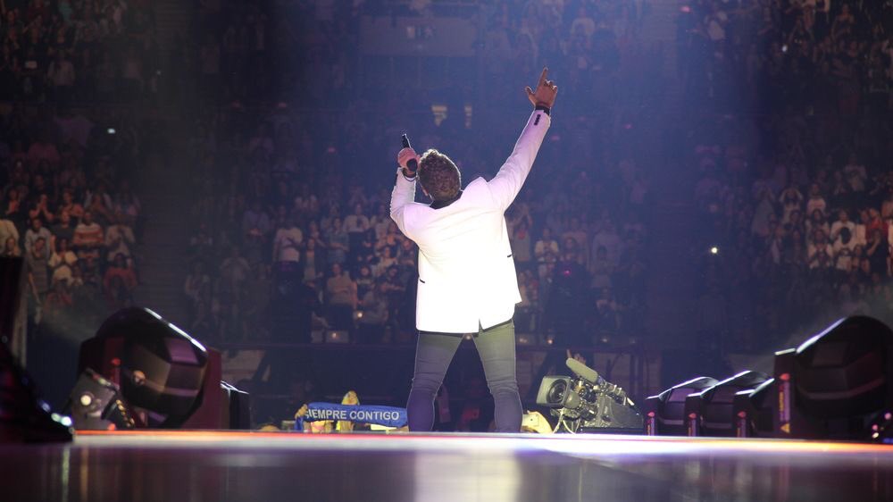 María M. tweet media