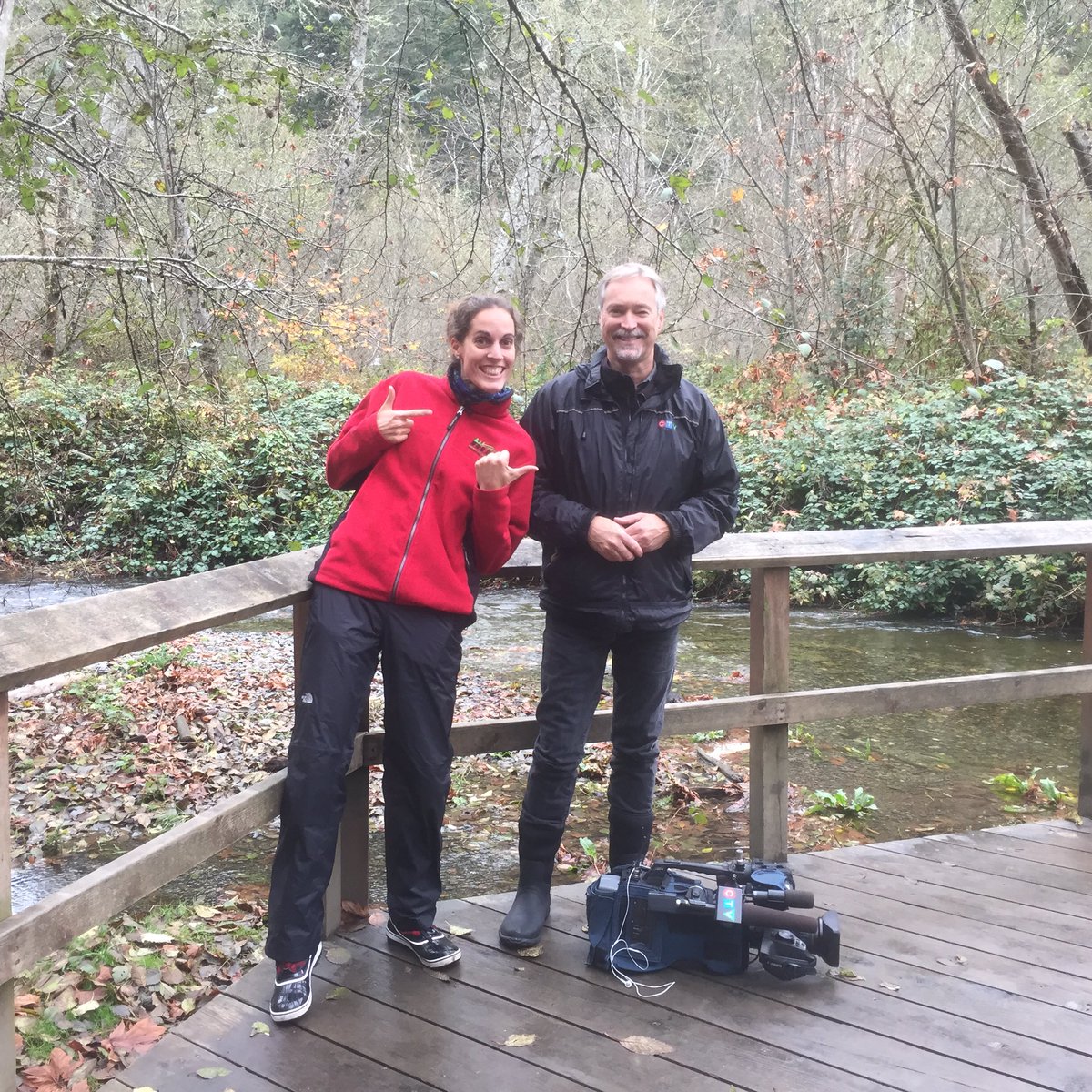 robertsalli's tweet photo. We love when @CTVNewsVI  visits @GSNaturehouse- Alli @robertsalli hammin it up with Camera Kirk and enjoying the #salmonrun #goldstream #yyj https://t.co/XTCwUkumvK