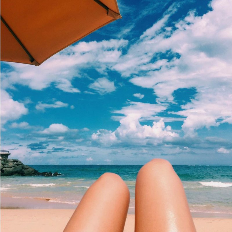 laconcharesort's tweet photo. You say scarf and jackets. I say suntan lotion and tiny swimsuits! #WishYouWereHere #Fall4Fall π· By @domecanessa https://t.co/FhsdCIgodf
