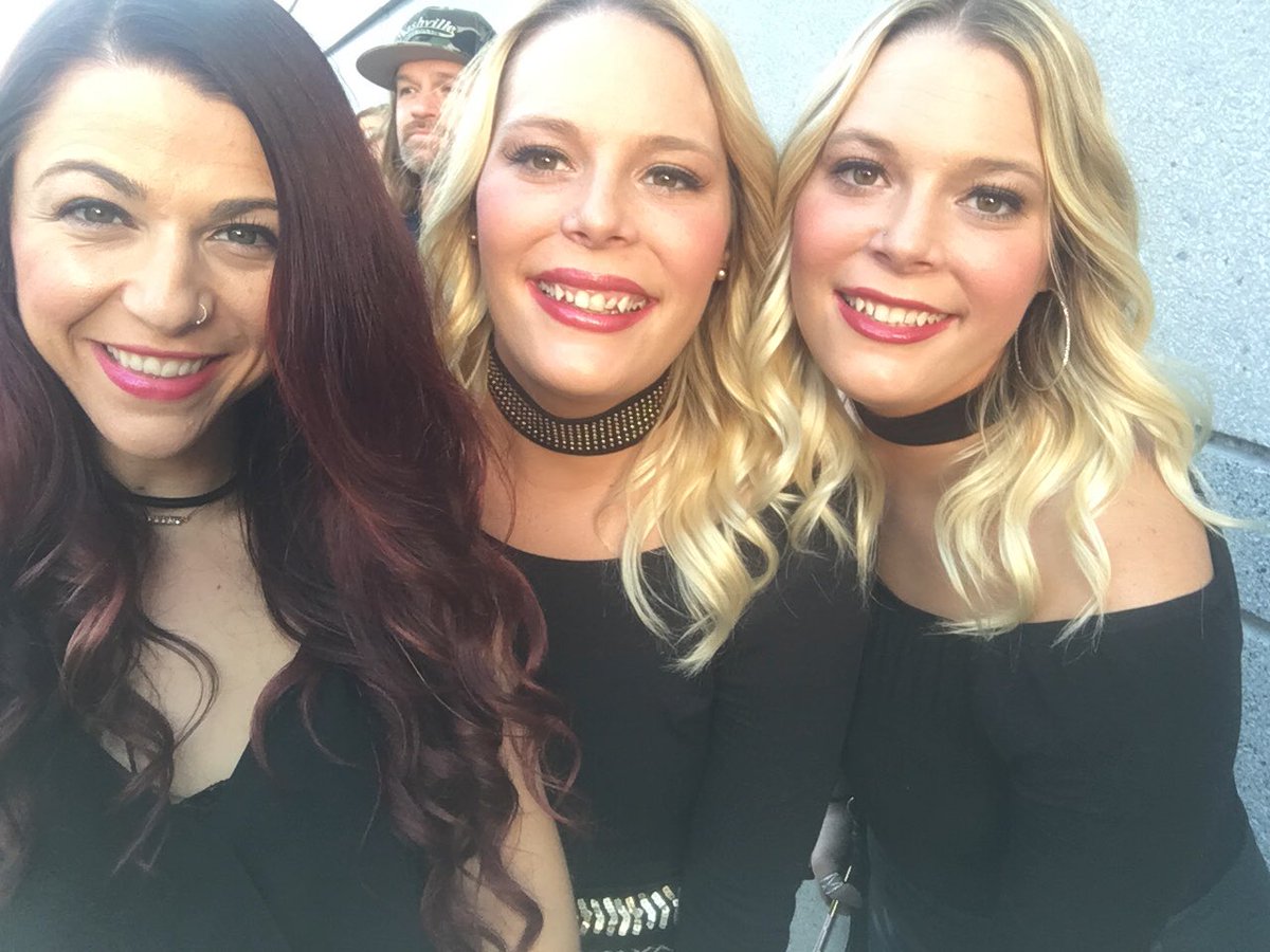 BriLoBue's tweet photo. So, who needs 3 dates for the #CMAAwards ....? #Help https://t.co/ADLHxDSYVL