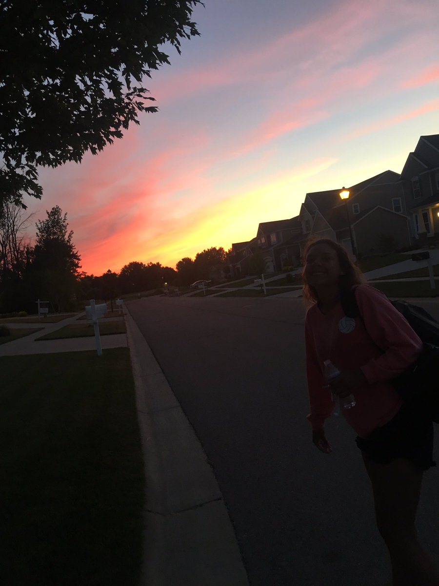 mo_schramm's tweet photo. Happy birthday to my best friend 🎉 you mean so much to me and I wish the best for you 💗 @jessicaa_george https://t.co/GPL5BfYAoB