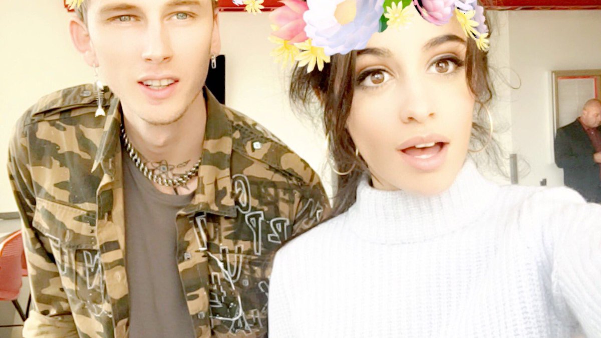 machinegunkelly's tweet photo. ok, yea im insane...but you the same. https://t.co/NdbfD4fEvJ