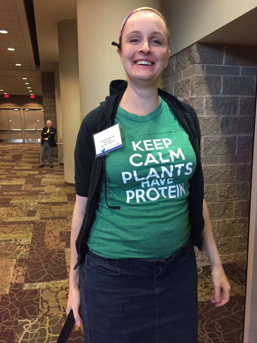 NGentileMD's tweet photo. What?! She's pregnant AND plant based?!?! How does she survive? #PlantBased #healthyfetus https://t.co/huxLLfYQmf