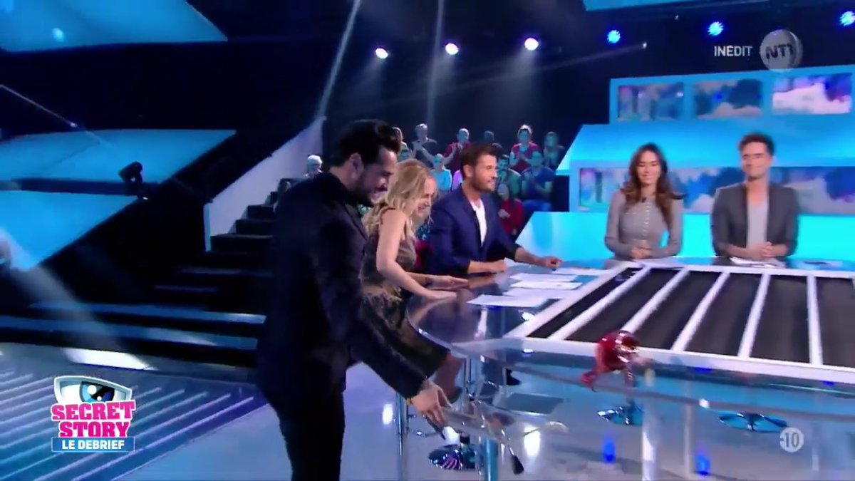 RemiSS9_Source's tweet photo. @OffRemi dans #LeDebrief du mercredi 2 novembre. #SS10 https://t.co/S5iE1h1bXX
