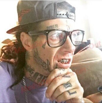 can_u_Phil_me's tweet image. #HYFR RT @milesfan79: I might be late, but did twitter get lil Wayne outta here earlier?