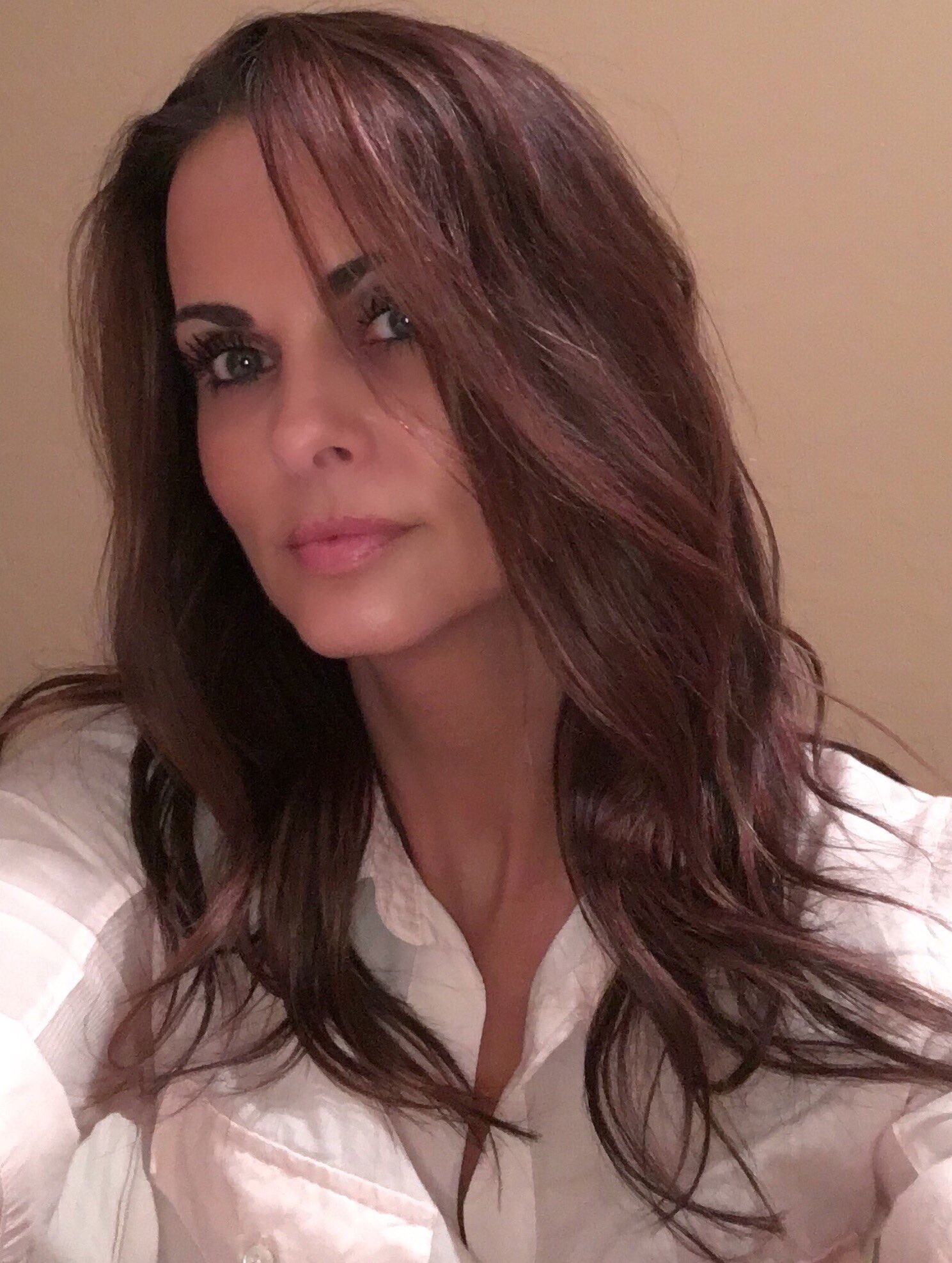 karen mcdougal on twitter sleepy makeup half half off karen mcdougal on twitter sleepy makeup half half off