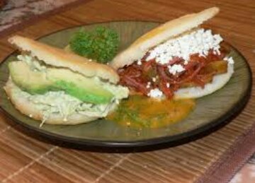 LuisMarcanoRa's tweet photo. #WorldSeries los Cub vinieron con todo como las arepas que me voy a comer en la cena desde Vnzla @EJerezESPN @GuillermoCelis @OzzieGuillen https://t.co/vERsxpI3v6