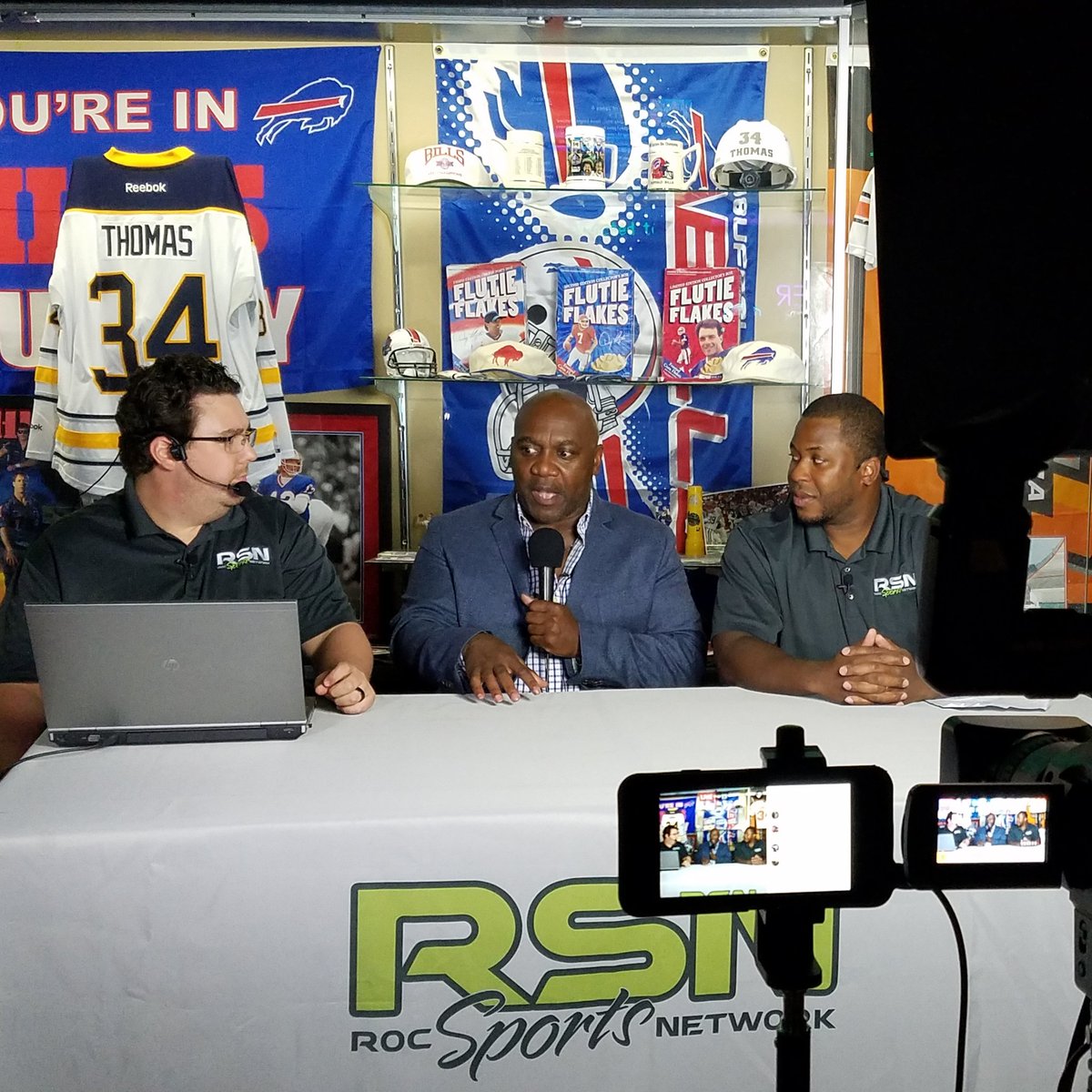 Icey Vick tweet media