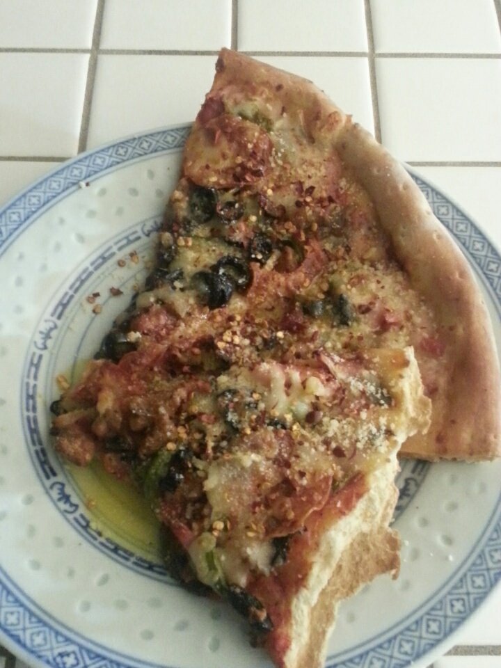 Cha242's tweet photo. Here's my dinner, leftover @PapaJohns. #Karma for tomorrow's game. 🍕🍕🍕=🚨🚨🚨 #NeedSomePuckLuck #LAKings #GoKingsGo #ShootTheDamnPuck #CrashNet https://t.co/ezng6DxRMw