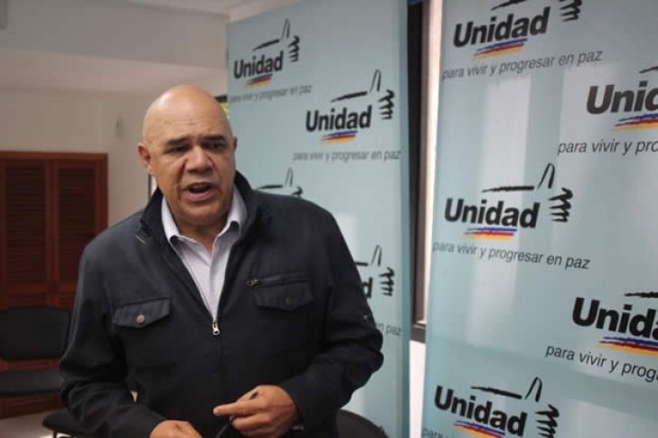 RPolicial's tweet photo. Tan viejo y Gafo: Chuo "la agresión de Maduro a Fredy Guevara, es una patada al diálogo"  Cuál Dialogó? Bolsa...! https://t.co/vKzf8lqRIL