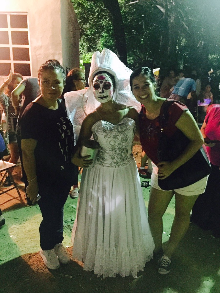 ¡Felicidades <a href="/SillaMovilDanza/">SillaMóvilDanza</a>! Amor y Muerte en el cementerio municipal