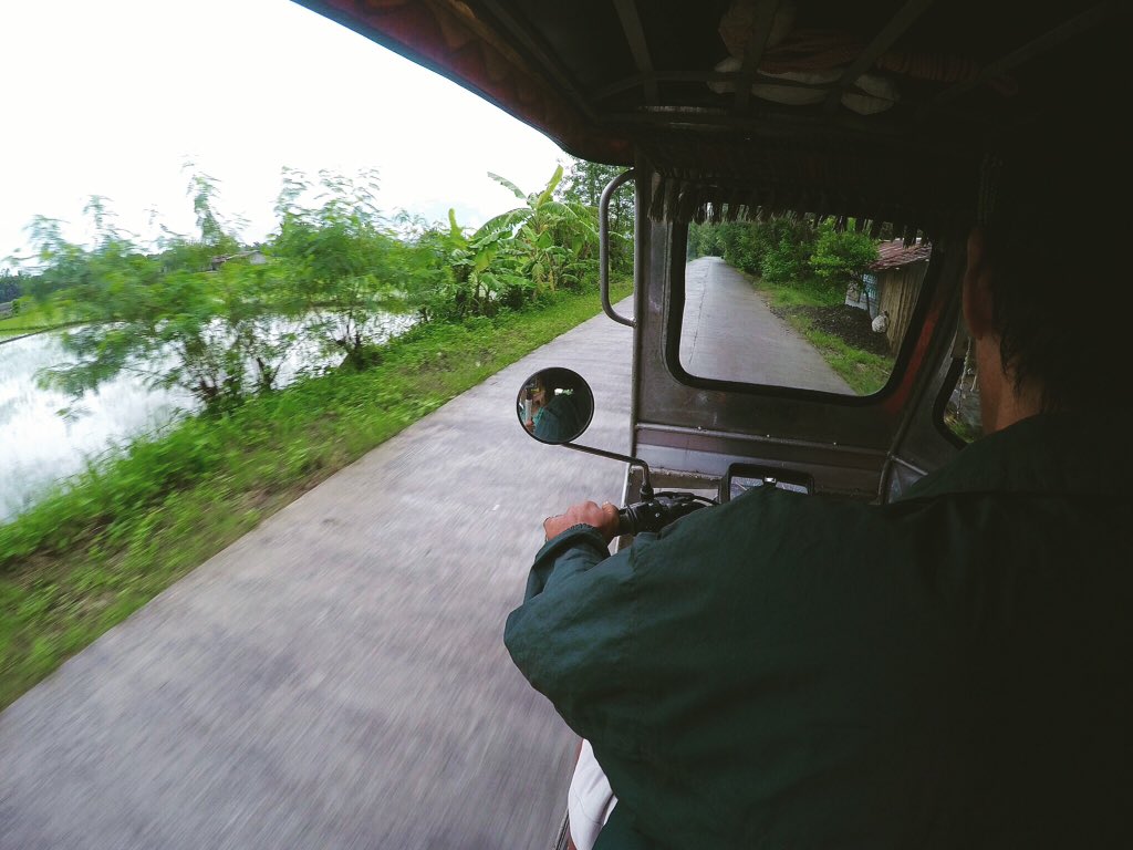 roy_wanders's tweet photo. Going home π’
#TravelingInStyle #RoyTravels #Wanderlust #GoProDiaries #Bicol #ByeBicol #BackToWork #CamSur https://t.co/HDYmziNFNb