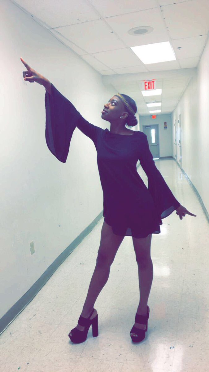 krissykristian_'s tweet photo. hot hippie ๐ป #spiritweek2k16 https://t.co/0AdPA5aBJX