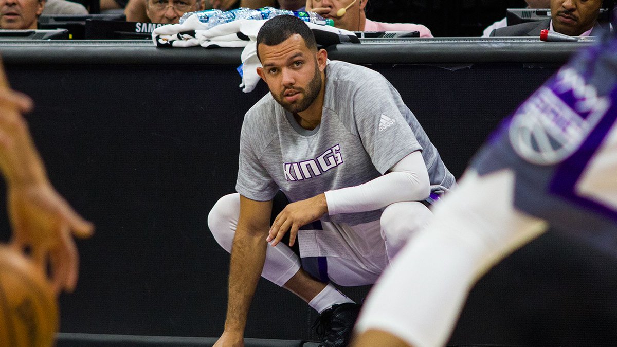 thedailyripp's tweet photo. Kings sign veteran PG #JordanFarmar https://t.co/HAPRH08eQ9 https://t.co/wL2y9YglZ7
