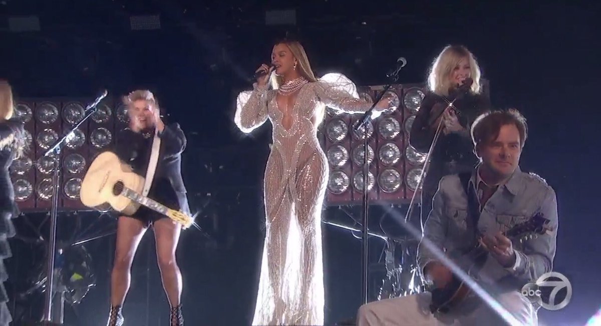 BeyLegion's tweet photo. Beyoncé performing "Daddy Lessons." #CMAawards50 https://t.co/nVR8ydQel9
