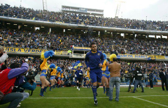 SecaNunca's tweet photo. Renovarle el contrato era hipotecar al club, perdón Román. https://t.co/CkGILgrSYM