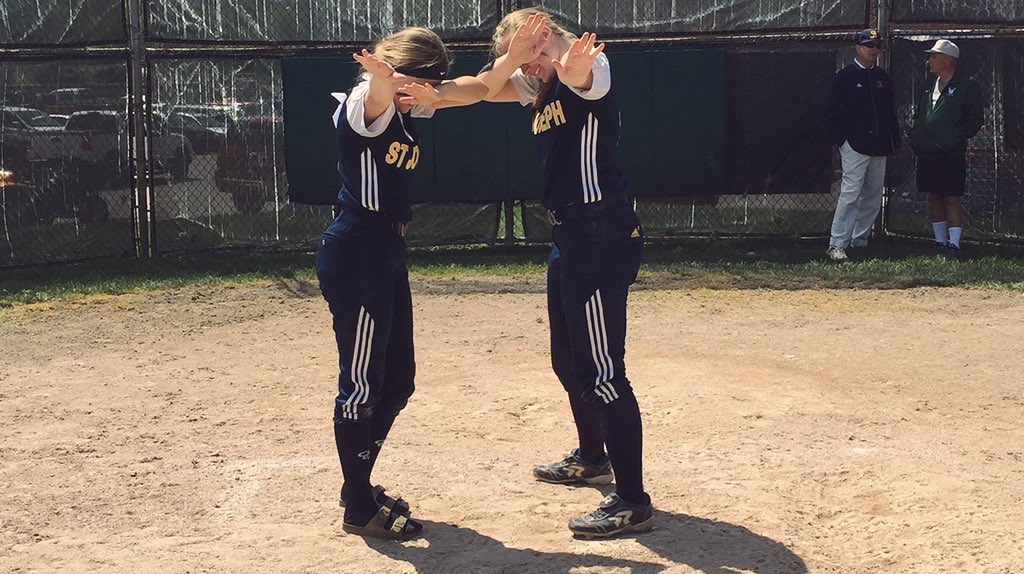 08baileykatie's tweet photo. guess who's 16🎉thank u for all the piggy back rides &amp; everything else😉 can't wait for more memories w/ you this season, #FreshmanDuo💛 https://t.co/GcSiUOqWit