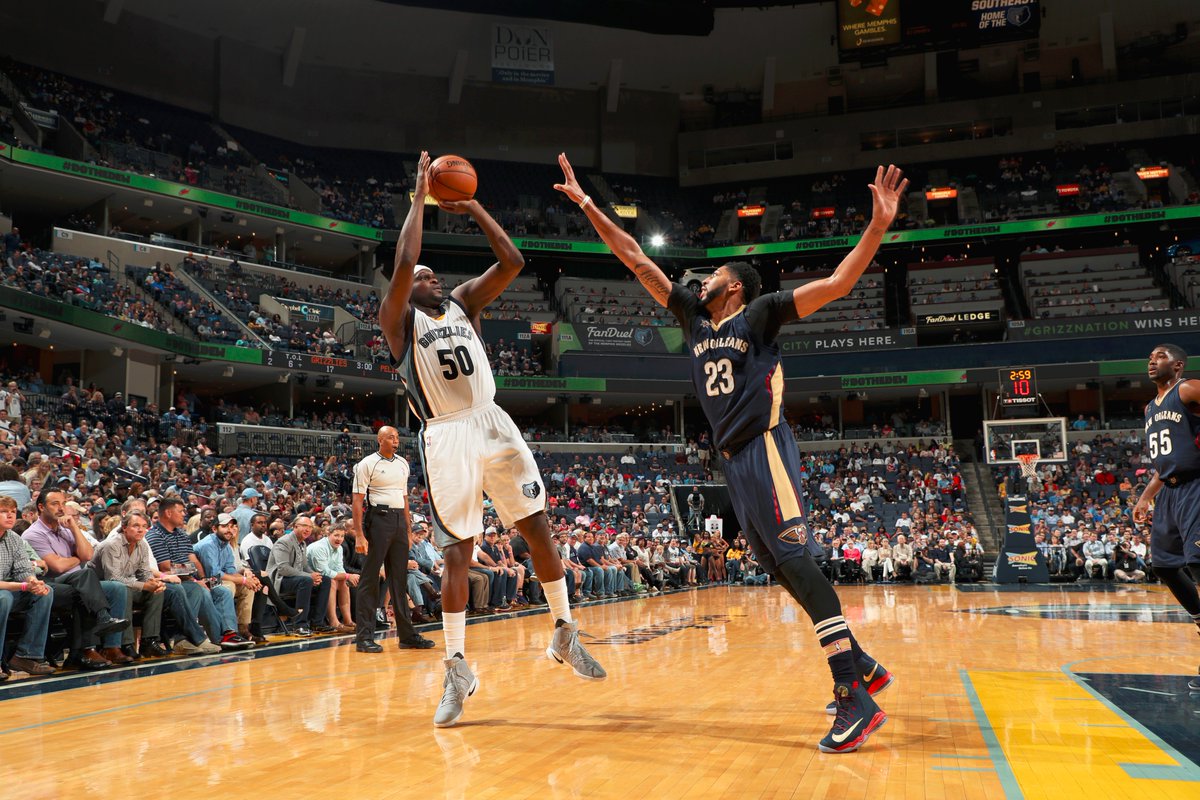 NBA's tweet photo. Free Basketball at the Grind House: @memgrizz &amp; @PelicansNBA are tied at 75-75 heading to Overtime on #NBALeaguePass https://t.co/Uyavi00wOg