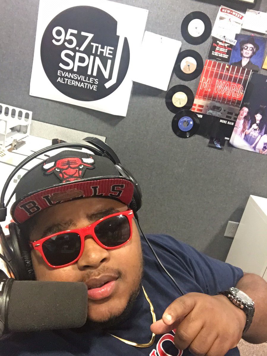 noellane1's tweet photo. DJ insane rocking with you on 95.7 the Spin @957thespin https://t.co/wWqn04dqJ0