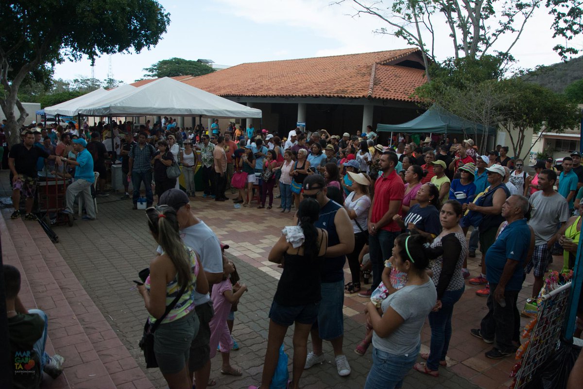 etiquetacaribe's tweet photo. #EtiquetaCaribe-► #MG2016: Feria del Chivo celebró su cuarta edición en Los Robles https://t.co/wG7QJ4Zhrp https://t.co/knb0P2CmQ3