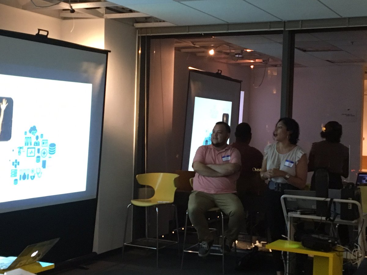 Mi familia showing their stuff <a href="/gut1988jr/">Hector Gutierrez</a> <a href="/SeldaVargas/">Griselda Vargas</a> #showandtelldtla <a href="/techtinx/">TechTinx</a>