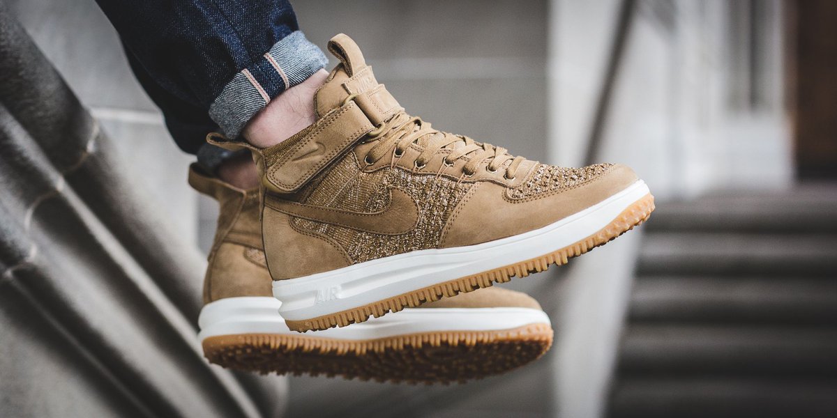 nike lunar force 1 flyknit workboot golden beige