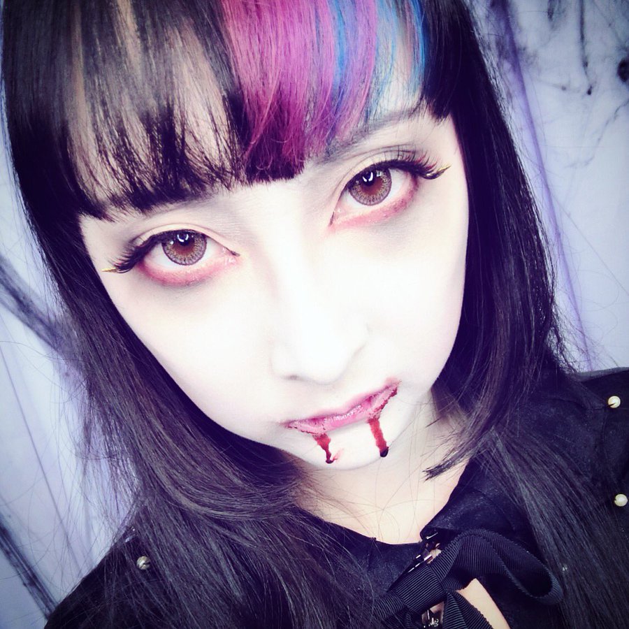 ヴァンパイアメイクを教えて ハロウィンは日本人に合う可愛い吸血鬼になろう