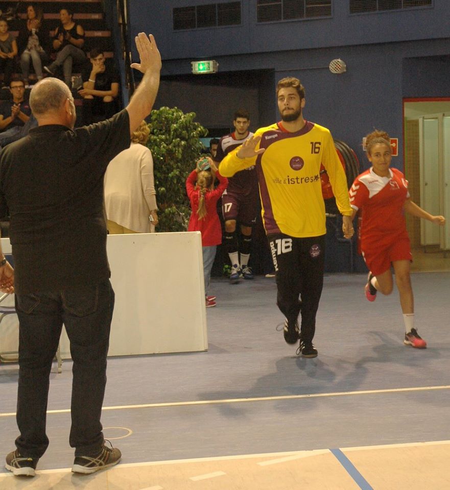 #INTERVIEW <a href="/harbaoui_mehdi/">Harbaoui Mehdi</a> a rejoint <a href="/FRAHandball/">Equipes de France de Handball</a> pour le 1er stage de la saison #BleuetFier #CoeurIstreen istreshandball.com/actualites/201…