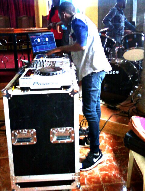 DeejayPhancy's tweet photo. DJ PHANCY
PHANCY REPUBLIK
FOR BOOKINGS
CALL:0795490128
EMAIL:djphancy@gmail.com https://t.co/wXdQbzhOr4