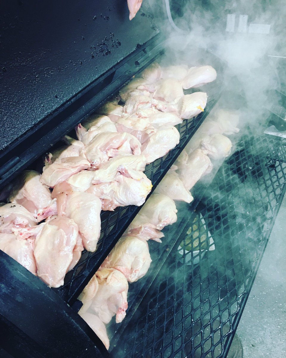 mitchcarter3's tweet photo. It smokes the chicken or else it gets the hose again! #cheflife #smoked https://t.co/acS4NkRxuG