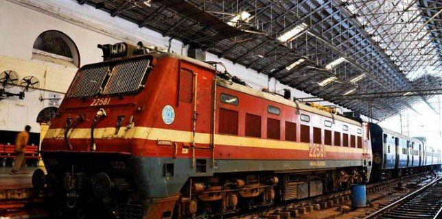 PttvNewsX's tweet image. பராமரிப்பு பணி: சென்னையில் 3 நாள்களுக்கு ரயில் சேவையில் மாற்றம் goo.gl/3nfV5f #traintiming #chennai #railway