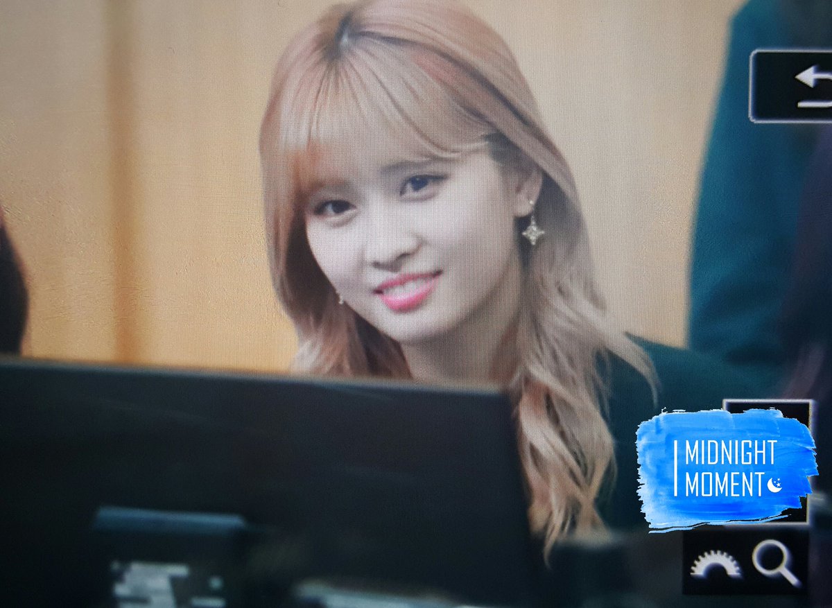 midmoment_'s tweet photo. 161103 두시탈출 컬투쇼 프리뷰

😊

#TWICE #MOMO #트와이스 #모모 #TT https://t.co/A4ojFQCMEc