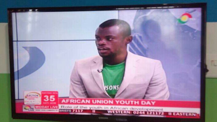 AUYouthProgram's tweet photo. .@AU_YVC alumni Musa Frimpong spent this week promoting #AYD2016 &amp; youth empowerment to #Ghana and the world :) https://t.co/7Dtyip82K7