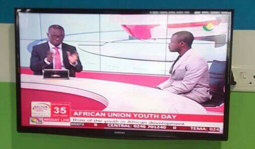 AUYouthProgram's tweet photo. .@AU_YVC alumni Musa Frimpong spent this week promoting #AYD2016 &amp; youth empowerment to #Ghana and the world :) https://t.co/7Dtyip82K7