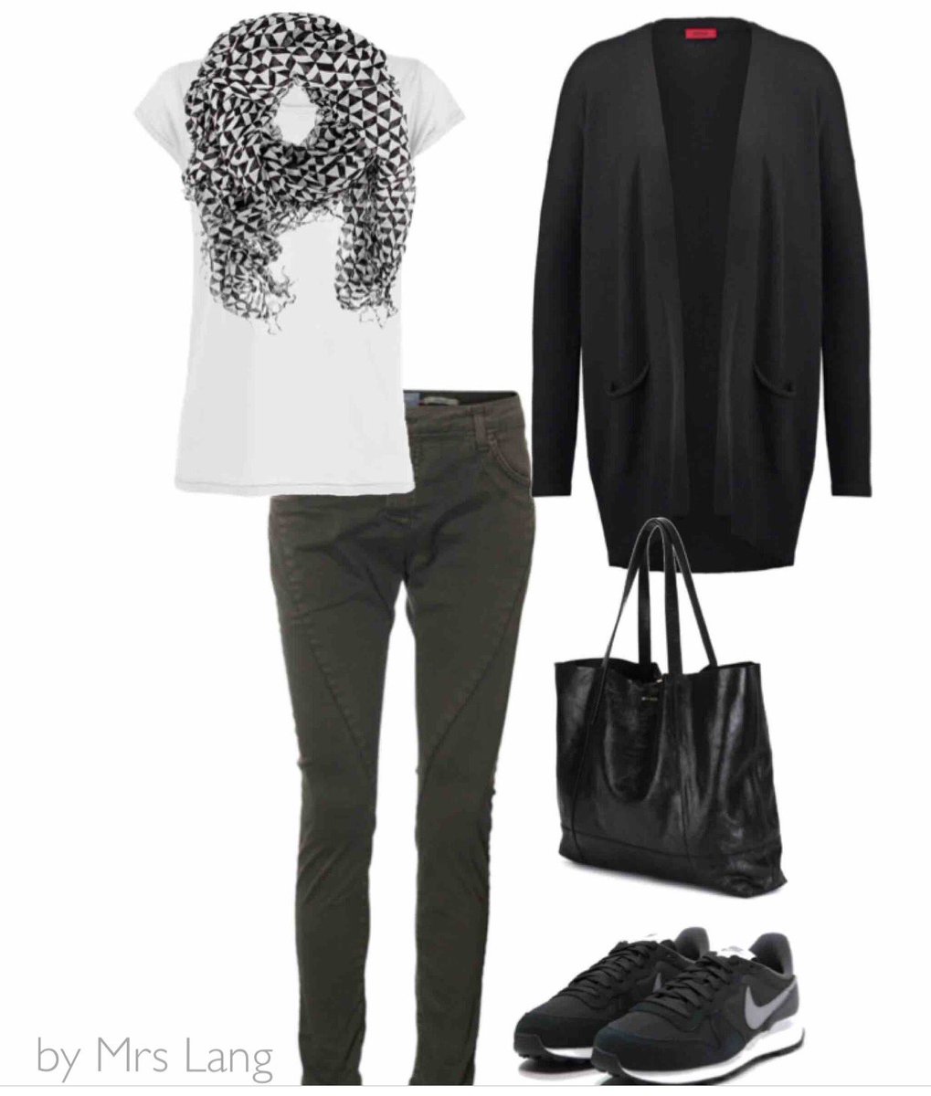 purepleapp's tweet photo. #ootd by Mrs Lang, from #Pureple community. #Sneakers are healthy choice for the feet. Why not put together handful go-to outfits with them😉 https://t.co/t0vfs4qSDd